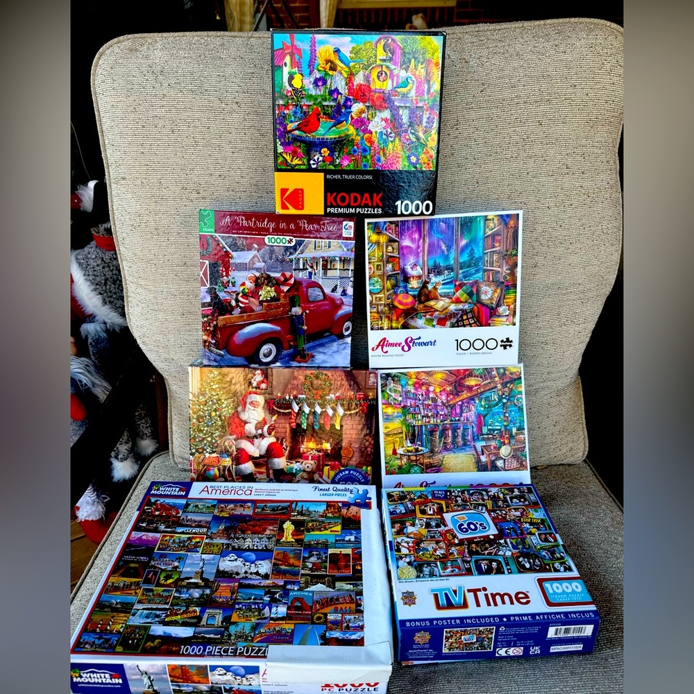 **FREE SHIPPING** 7 Puzzles!!  (6) 1,000 piece puzzles and (1) 500 piece puzzle.